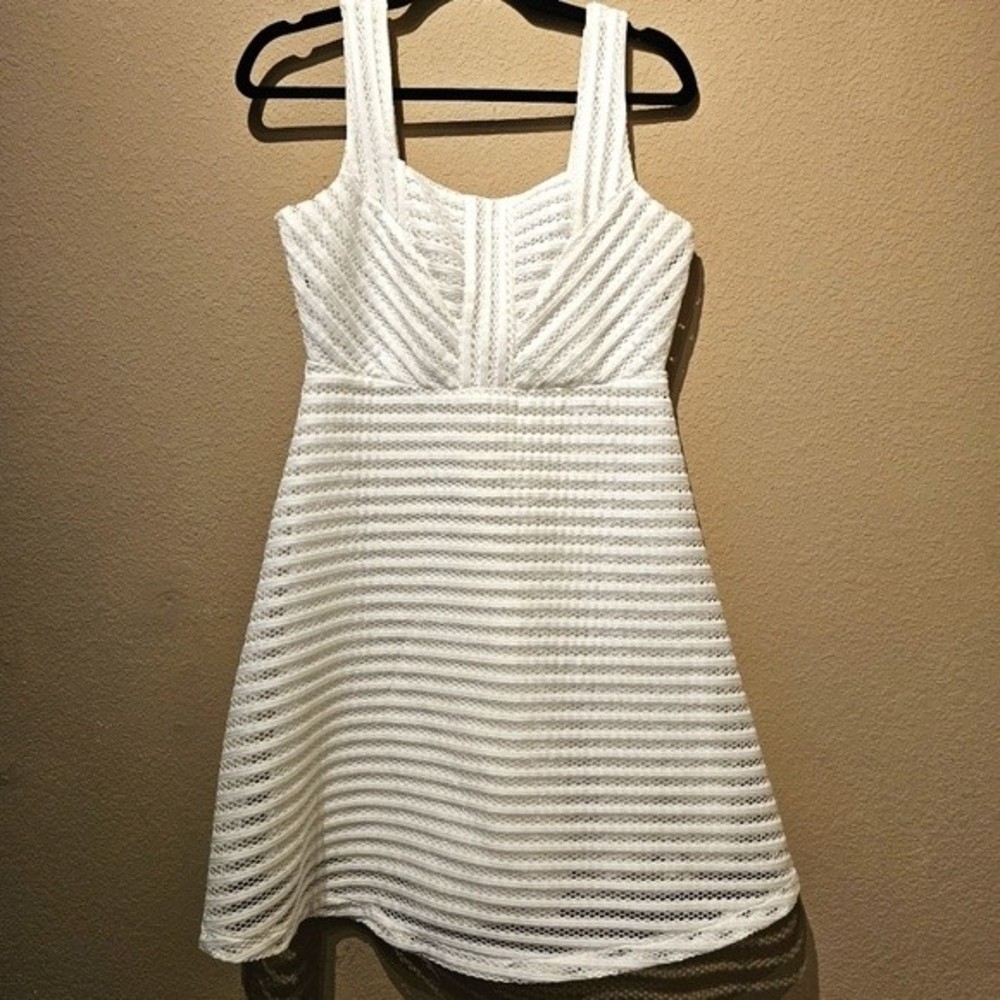 Romeo & Juliet Couture Fit and Flare A Line White Dress Size Small